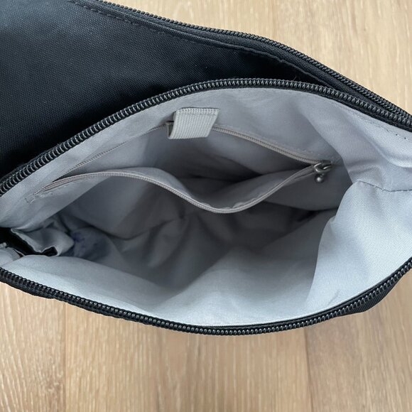 Baggalini Purse Cross Body Bag Black Crossover Travel Nylon 0856040 Animal Print - Picture 9 of 13